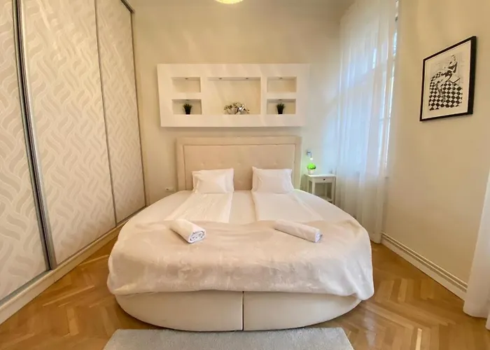 Park Hideaway Bestern 公寓 *